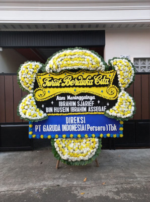 Papan Bunga Duka di Lahundape