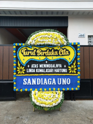Papan Bunga Duka di Lahundape